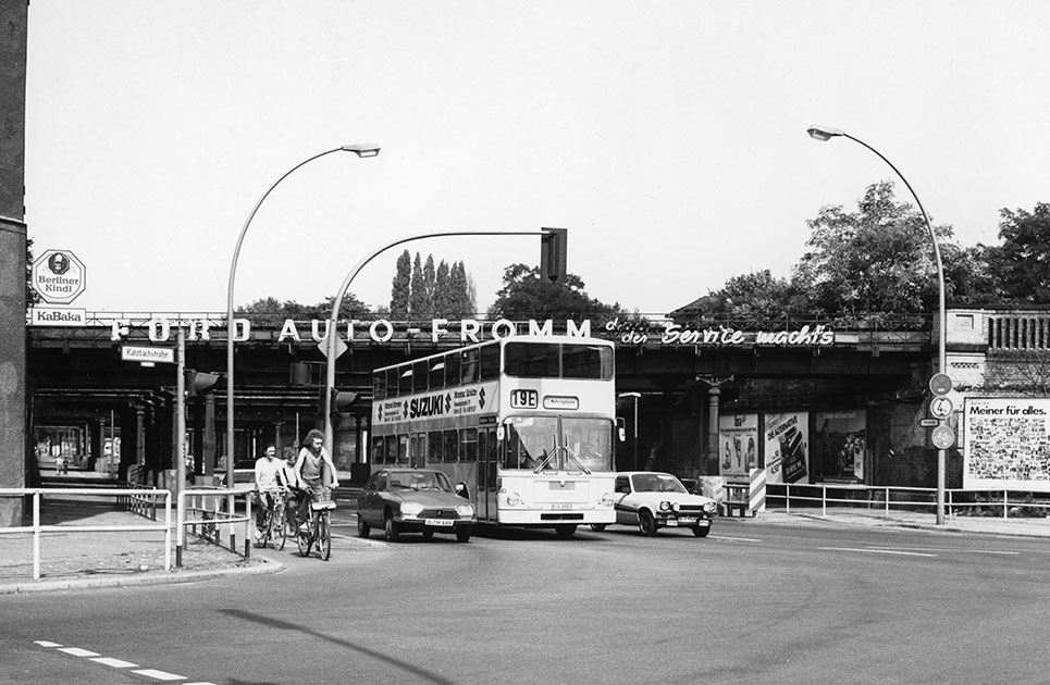 Blick von der Katzbachstraße auf die Yorckbrücken am 8. Juli 1982