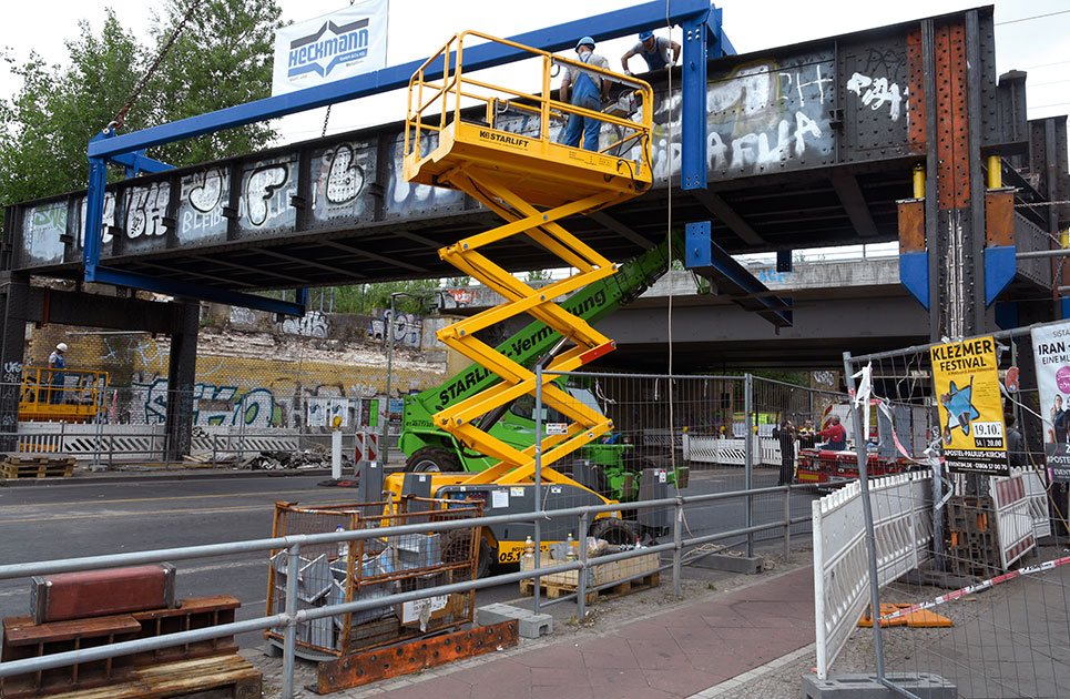 Die Brücke wird 2019 für die Aufarbeitung abtransportiert.